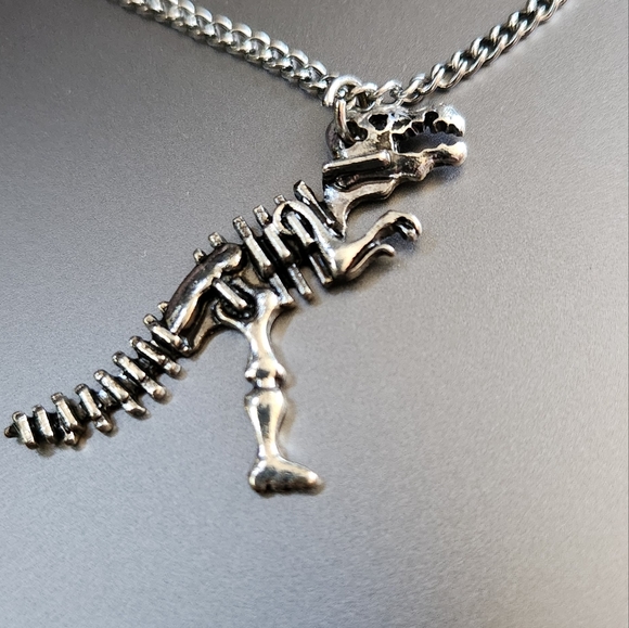 T-Rex Skeleton Necklace - Picture 4 of 4